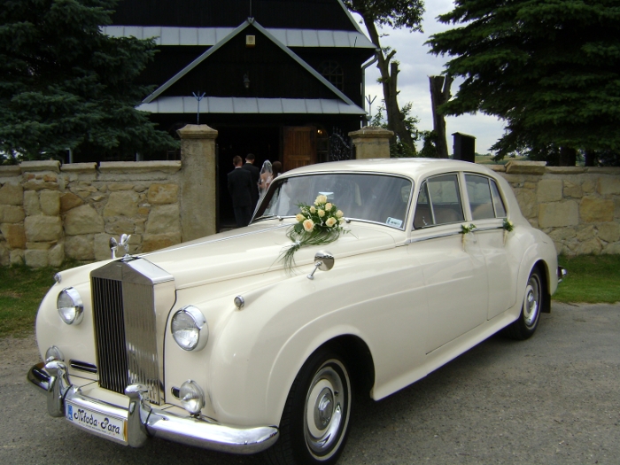 zabytkowa limuzyna Rolls Royce z 1959 roku